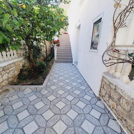 Makla Lägenhet Sarandë Exteriör bild